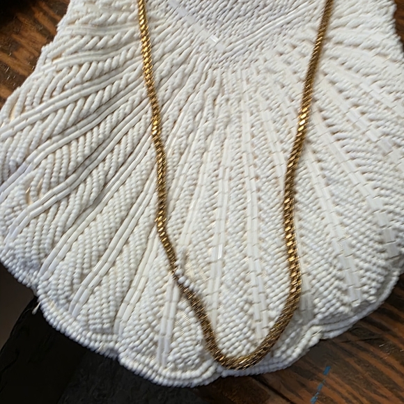 Walborg Elegant White Beaded Clutch w - Picture 4 of 6